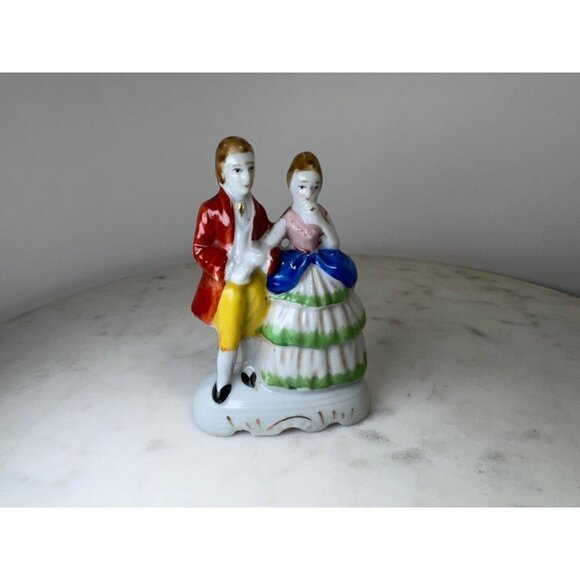 Occupied Japan 18th Century Couple Ceramic Porcelain Hand Painted Figurine - Picture 1 of 11